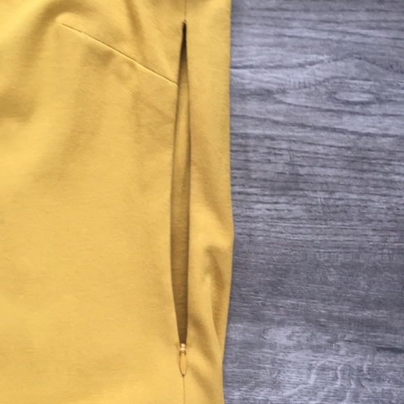 Vivienne Tam - Vintage Sheath Dress - Mustard Gold and Black - Picture 4 of 8